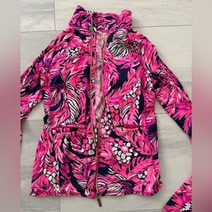 Lilly Pulitzer Luxletic Kapri Jacket in Bright Navy/A Jungle In Here Print